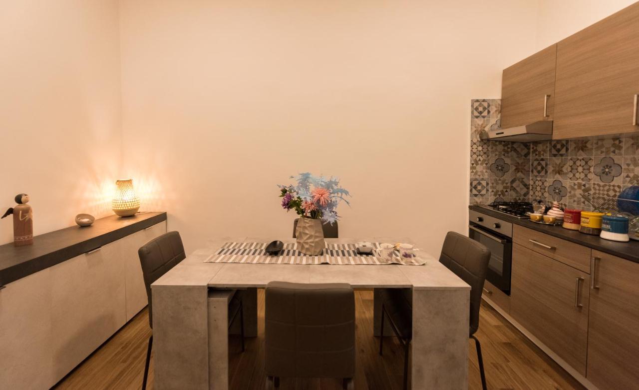 Apartamento Dimora Francesca Salerno Exterior foto